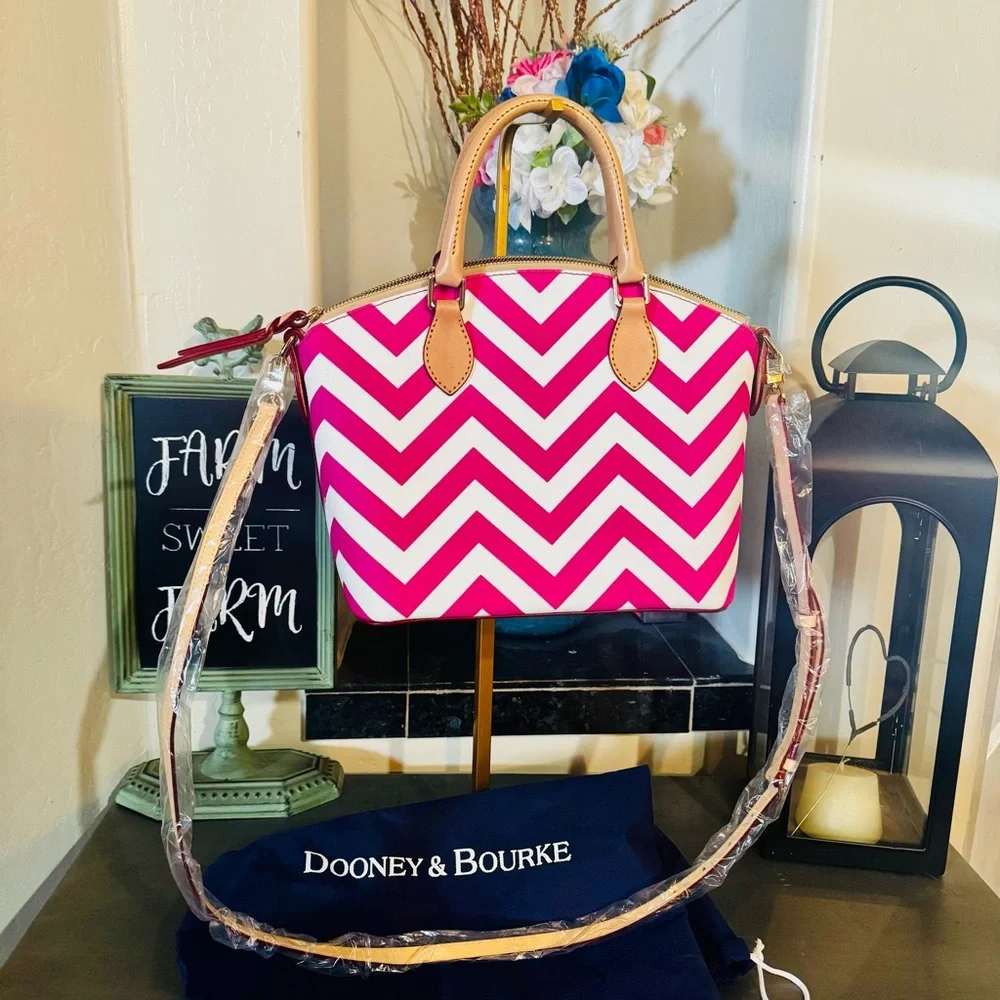 Dooney & Bourke like new